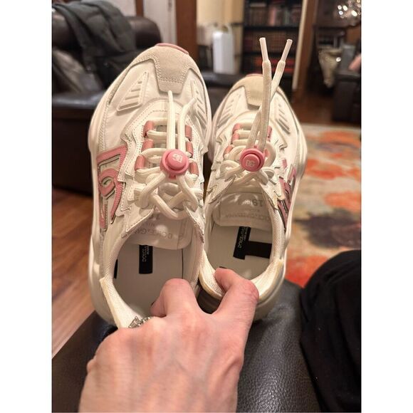SOLD‼️Dolce & Gabanna Pink and White Low-Top Sneakers      Size 36.5 ( 6 1/2) - Picture 3 of 14